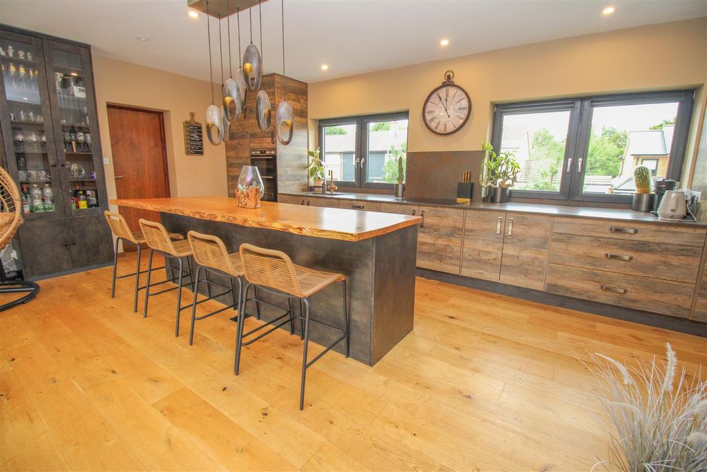 Property photo 3 of 38 Img_4078.Jpg