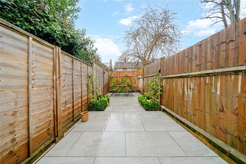 Property photo 3 of 15 Picture No. 13