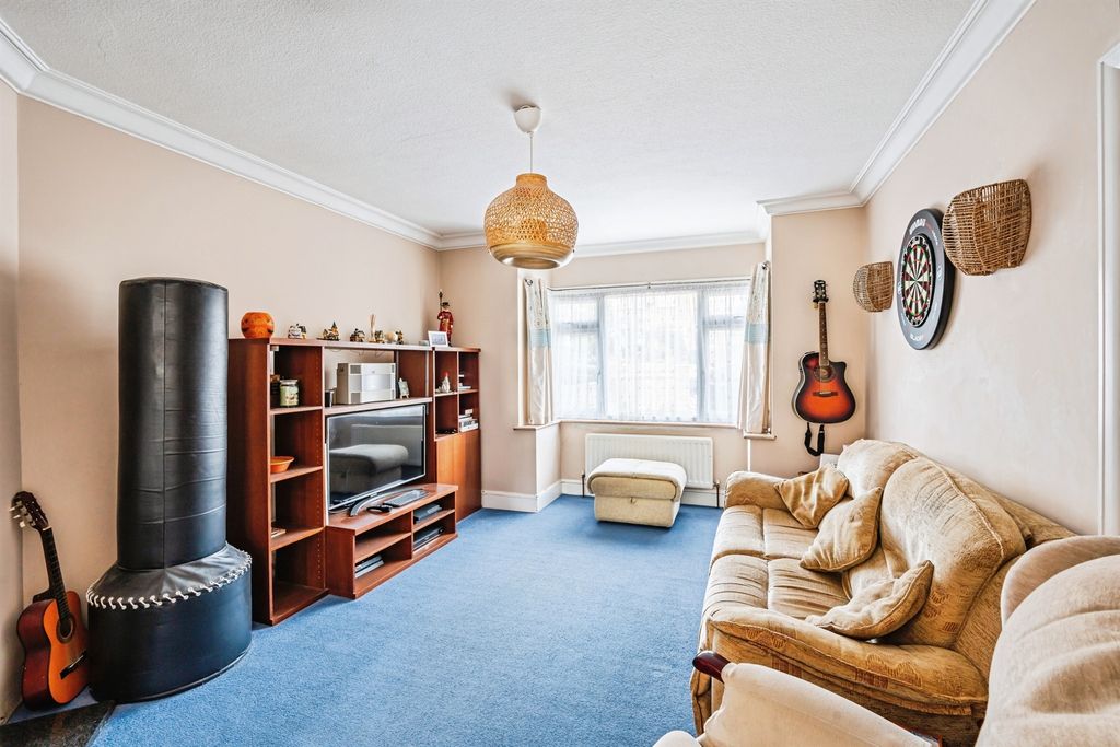 Property photo 2 of 17