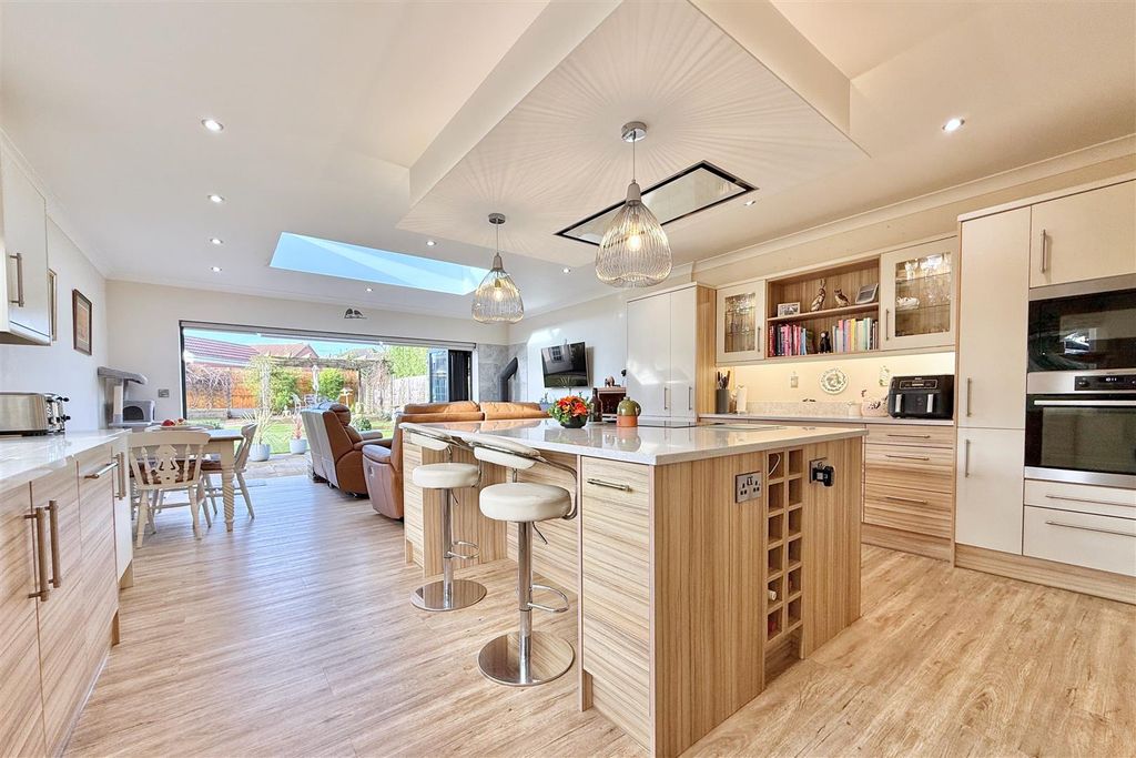 Property photo 2 of 17 Img_8202.Jpeg