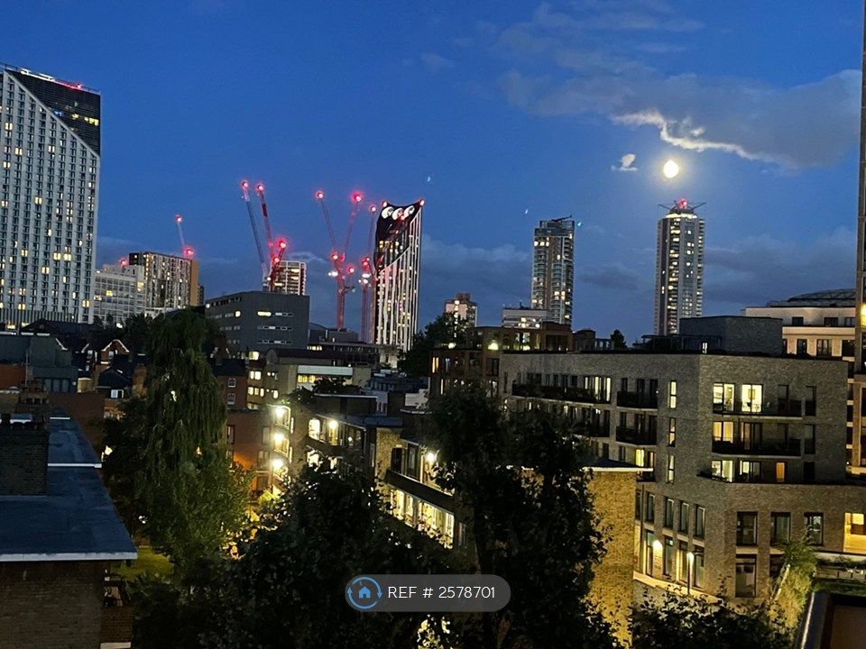 Property photo 1 of 12 Night Time Views