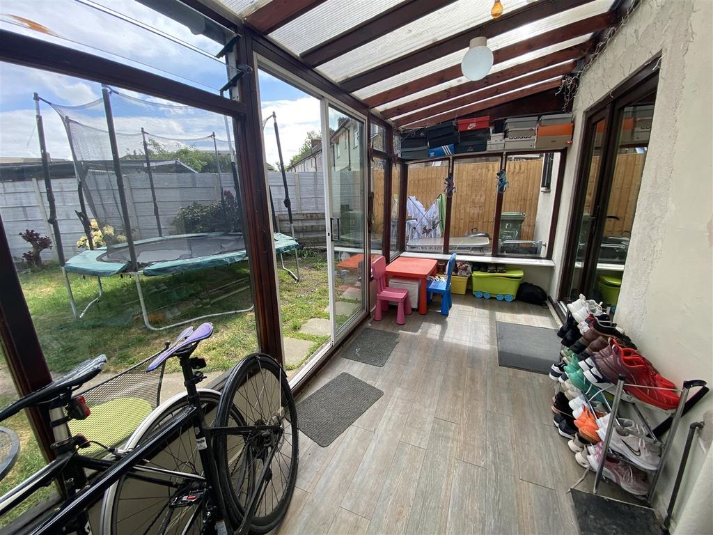 Additional image 12 of 4 bed semi-detached house for saleWood Lane, Dagenham RM8