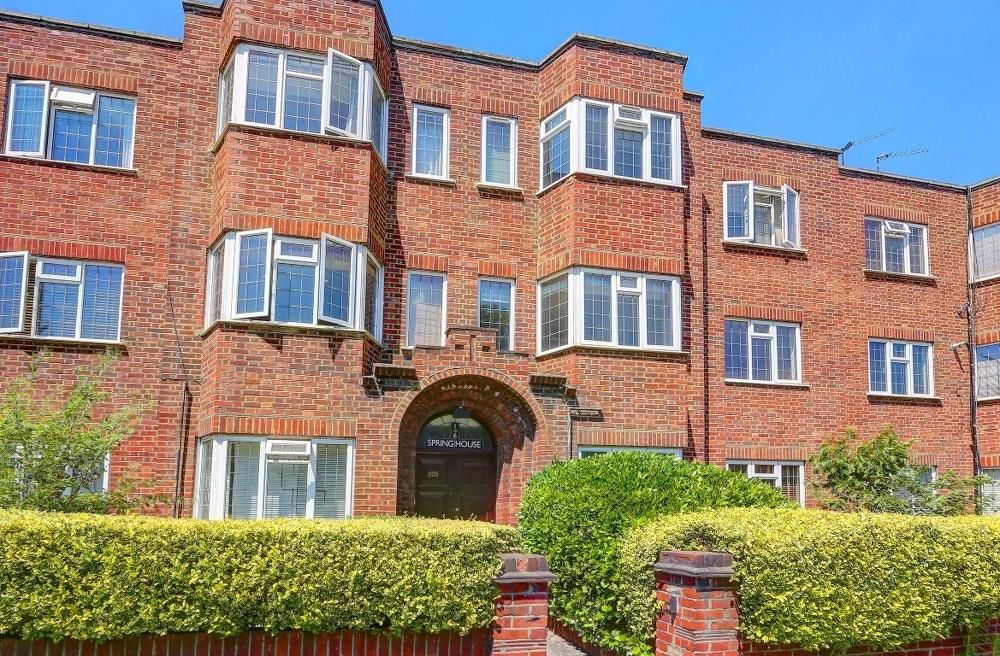 Property photo 2 of 7 External (Medium).Jpg