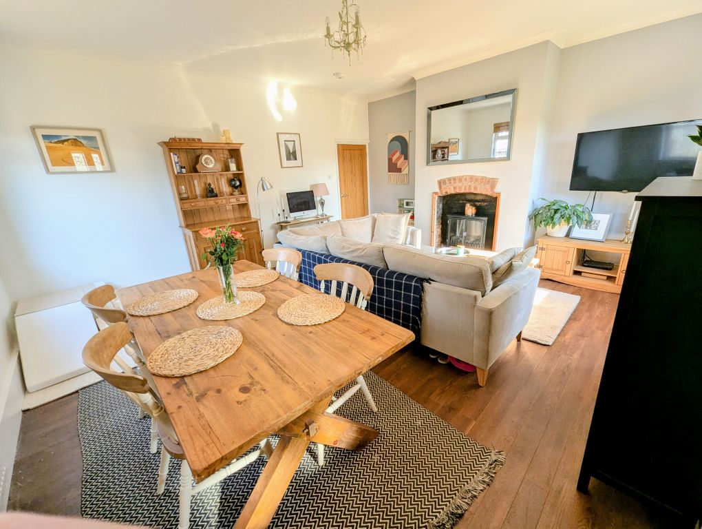 Property photo 3 of 22 Dining Area
