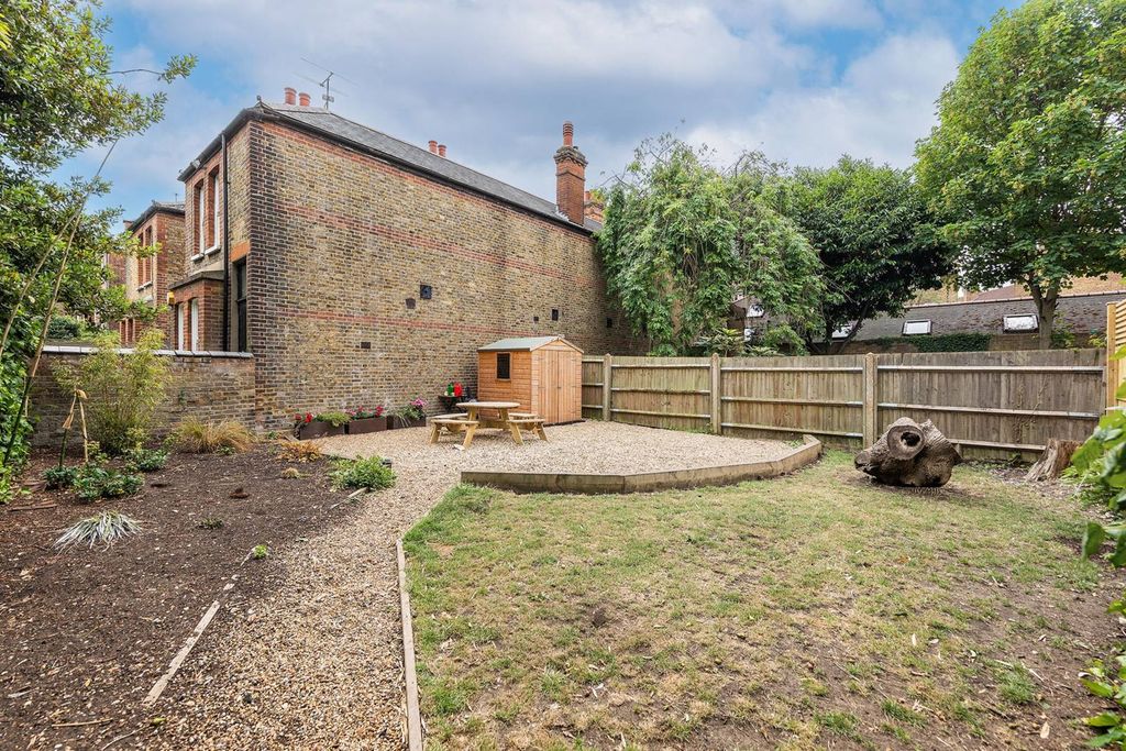 Property photo 3 of 10