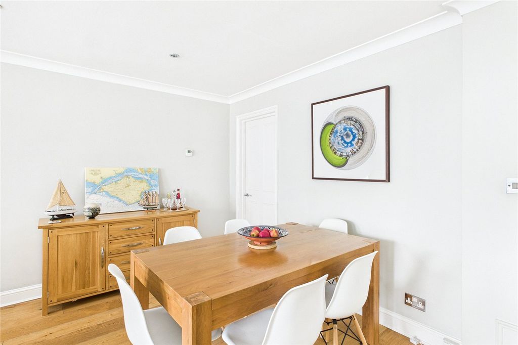 Property photo 3 of 13 Picture No. 05