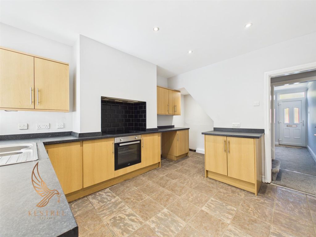 Property photo 1 of 17 Cam05204G0-Pr0017-Still005.Jpg