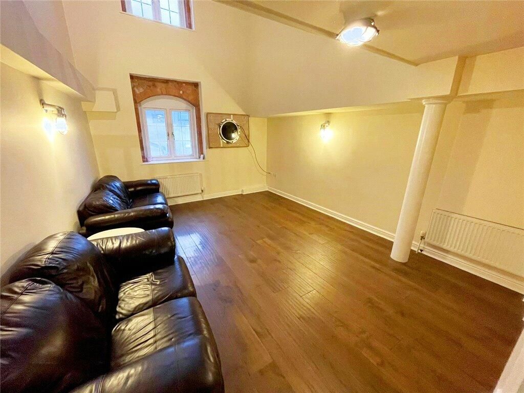 Property photo 3 of 9