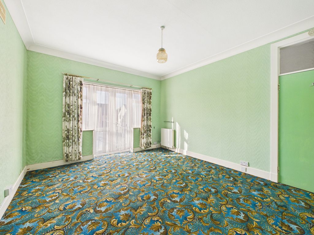 Additional image 8 of 2 bed flat for saleKings Court, 196 Clifton Drive South, Lytham St. Annes FY8