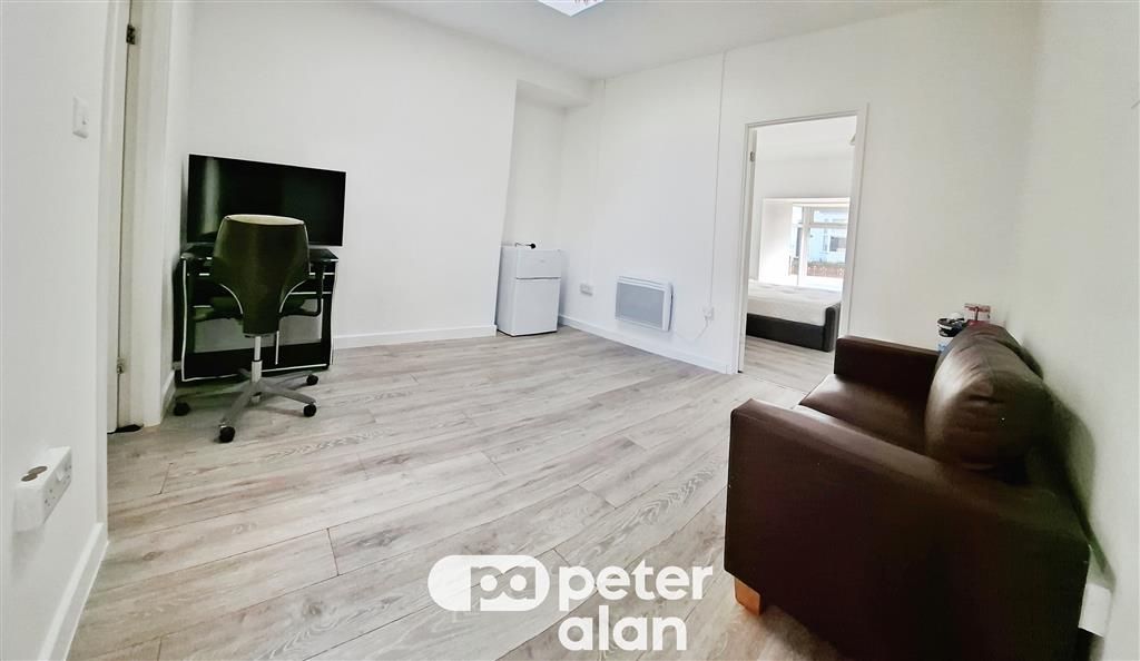 Property photo 2 of 11 Image