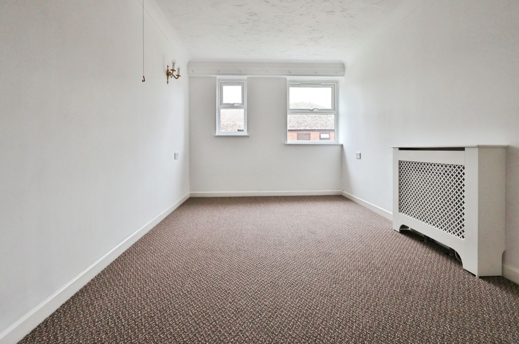 Additional image 17 of 1 bed flat for saleElmwood Court, High Street, Baldock SG7