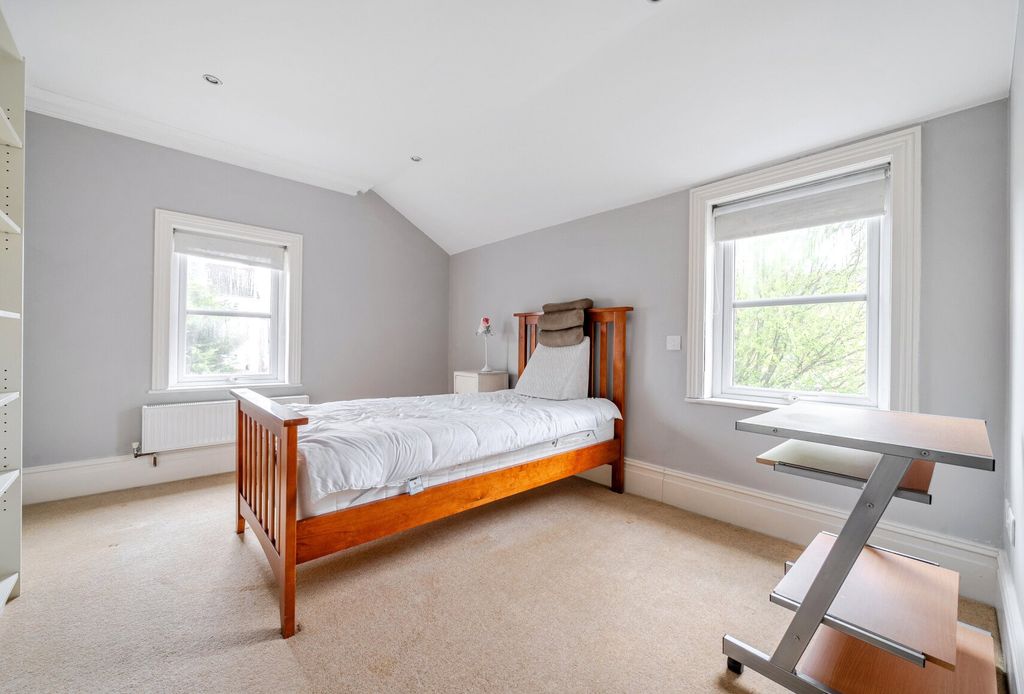 Property photo 3 of 20 Picture No. 18