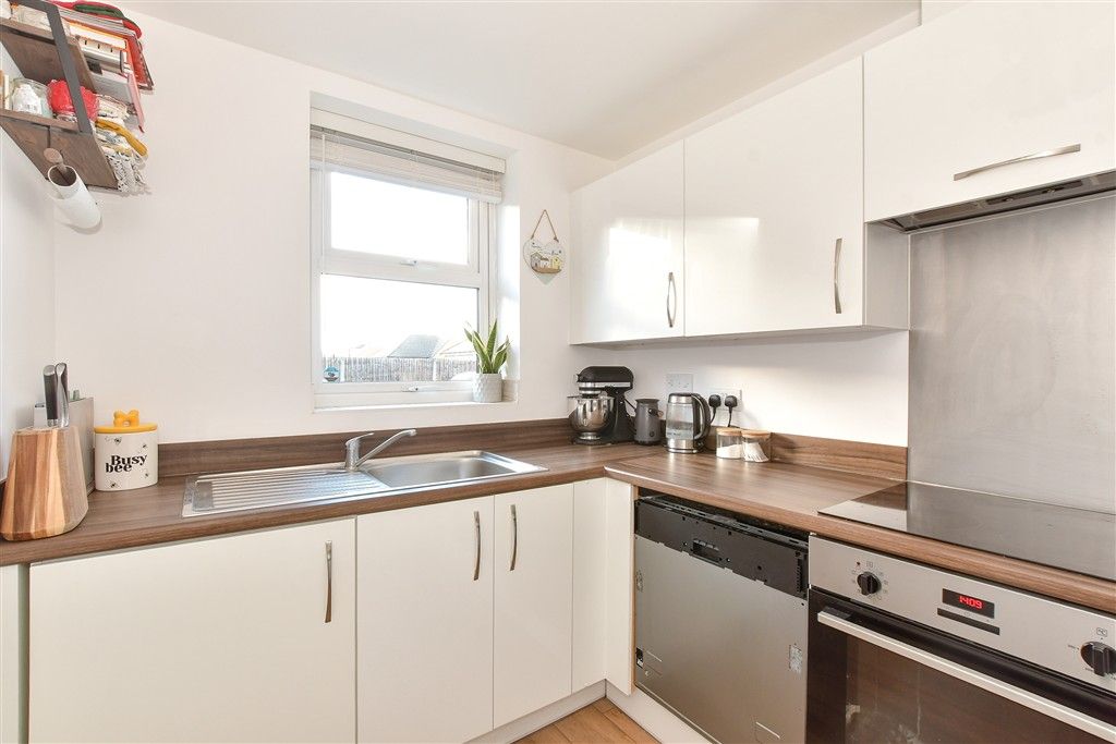 Property photo 2 of 9 Kitchen