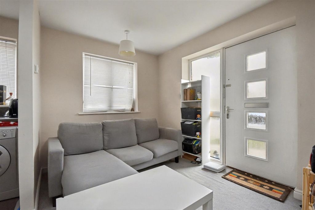 Property photo 3 of 7 Lr.Jpg