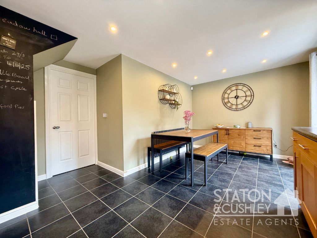 Property photo 2 of 41