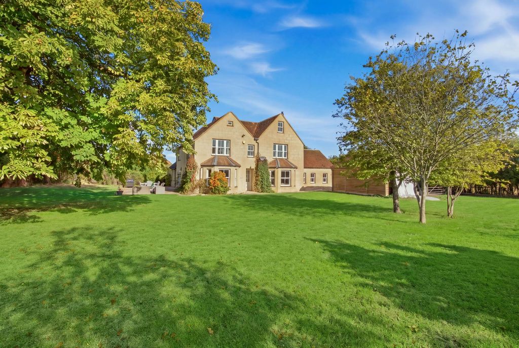 Property photo 3 of 38