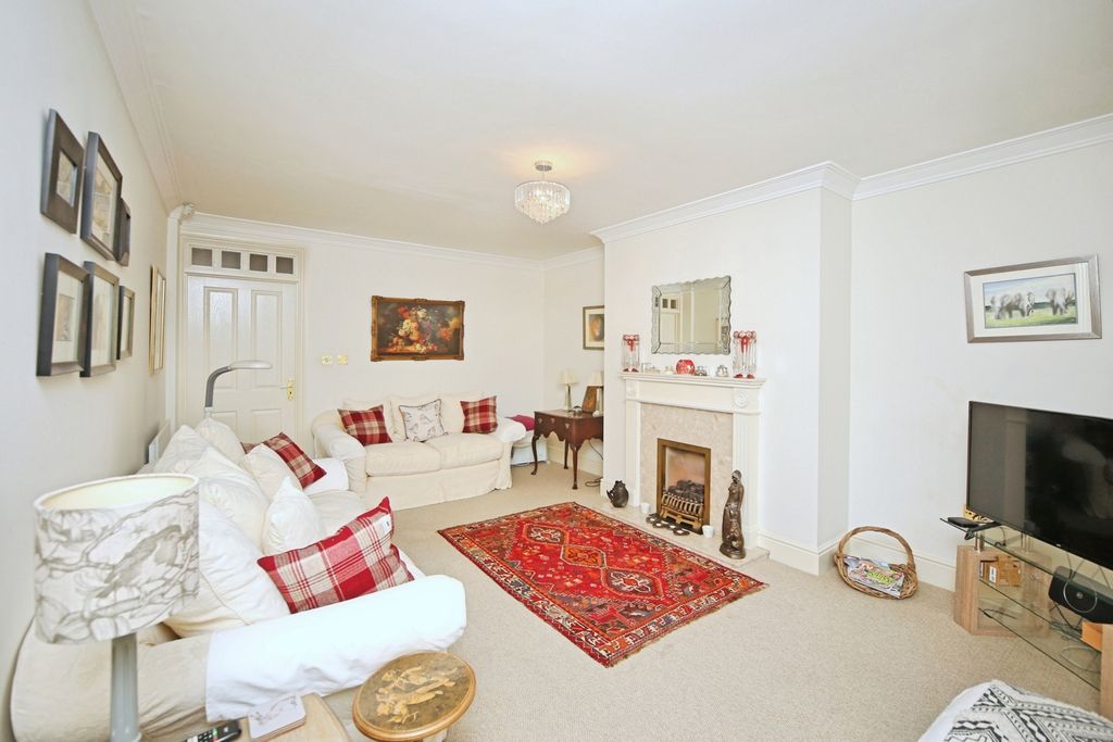 Property photo 3 of 18 Pbox-Img.Jpg