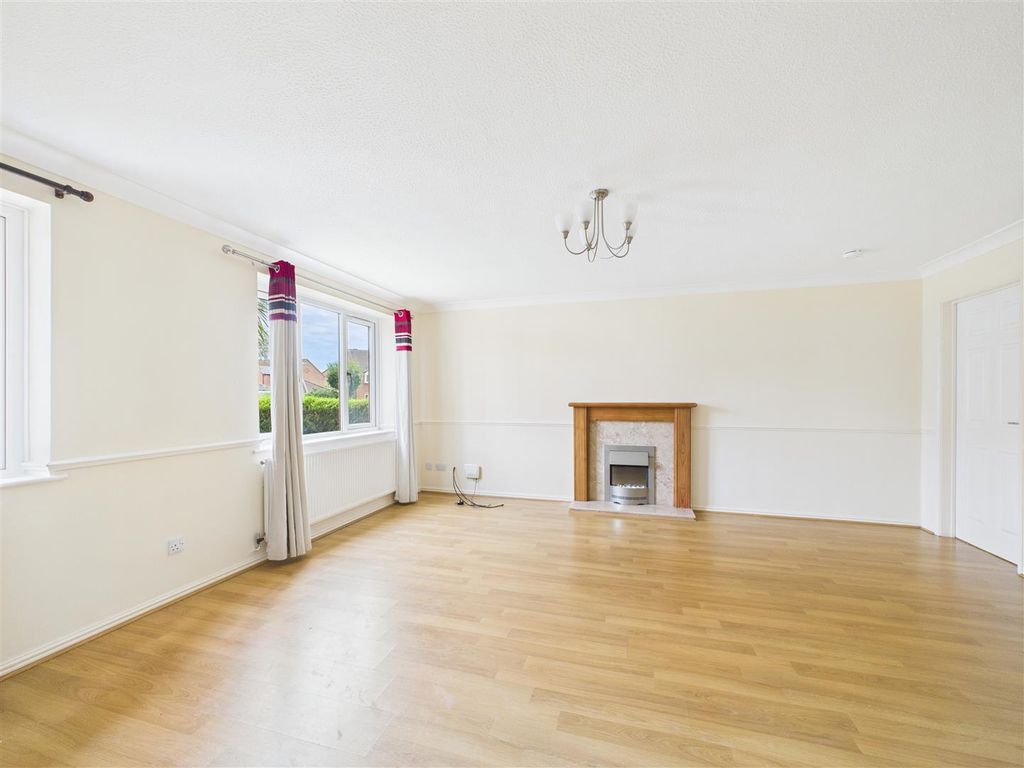 Property photo 3 of 14 Cam03303G0-Pr0186-Still001.Jpg