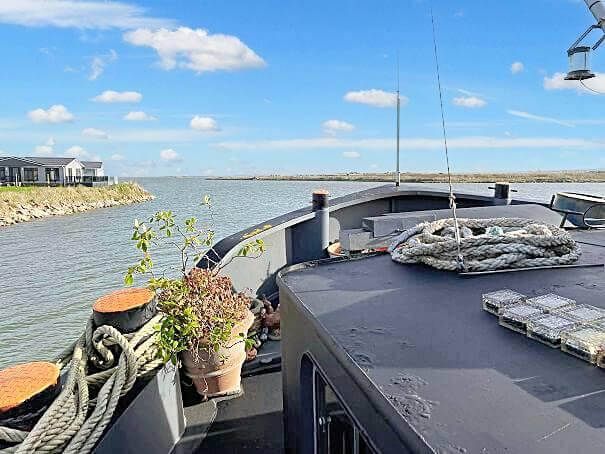 Property photo 3 of 23