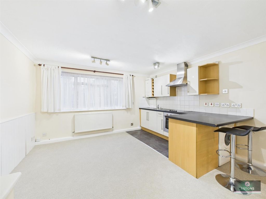 Property photo 2 of 8 Cam04622G0-Pr0157-Still001.Jpg