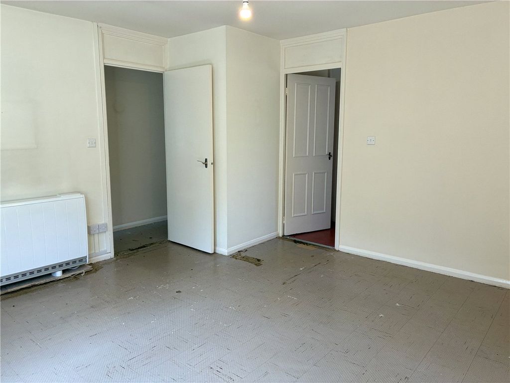 Property photo 2 of 15 Picture No. 02