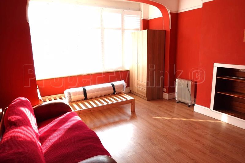 Property photo 2 of 6 Photo 7