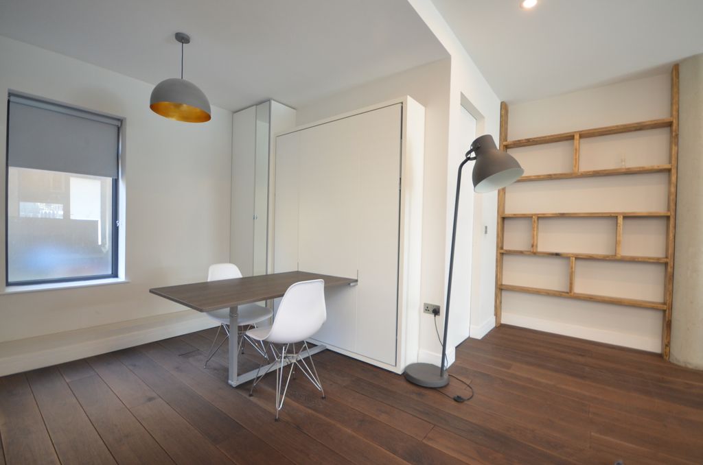 Property photo 3 of 5