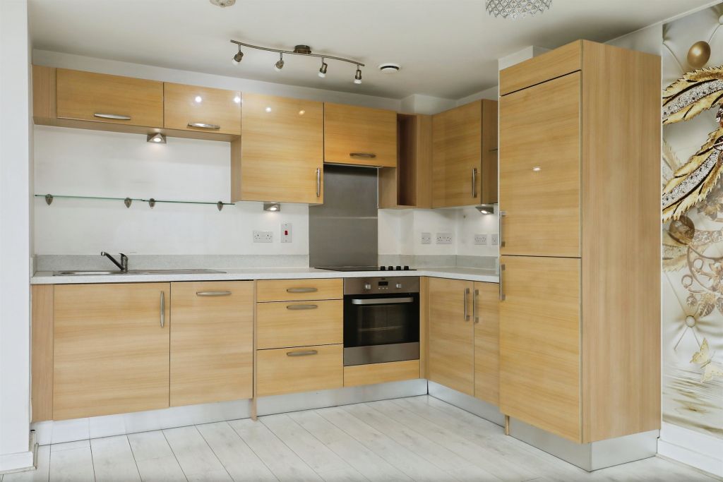 Property photo 2 of 18 Image