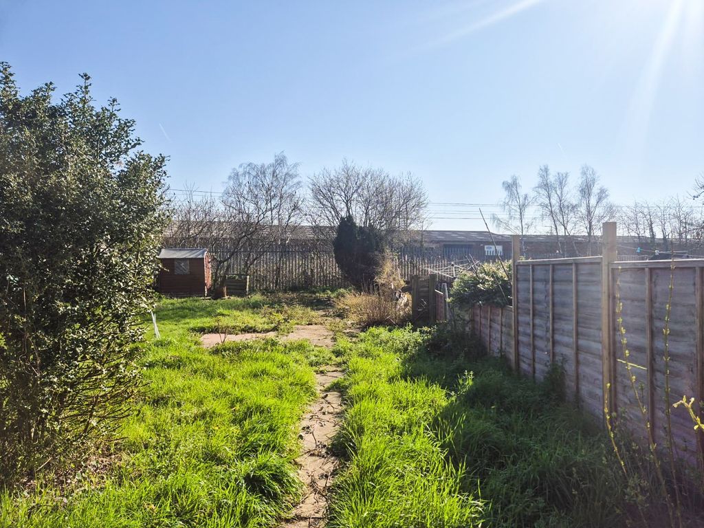 Property photo 2 of 12 Photo 11