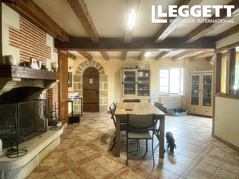 Property photo 3 of 10