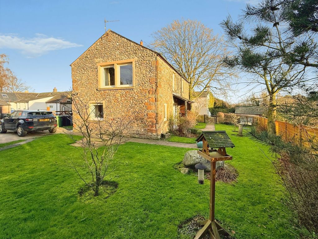 Property photo 2 of 19