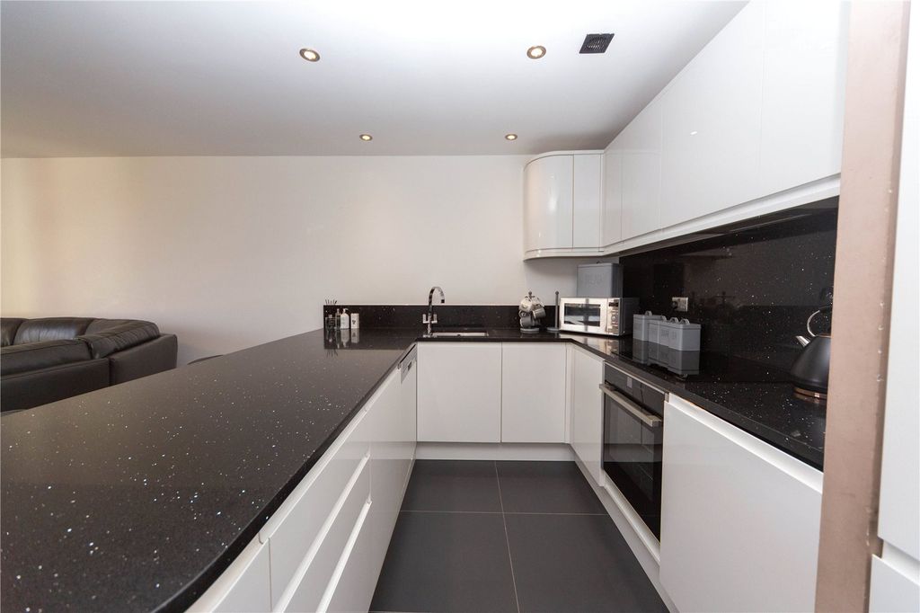 Property photo 3 of 12 Picture No. 08