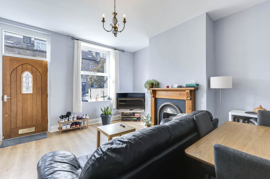 Property photo 3 of 10 Picture No. 04