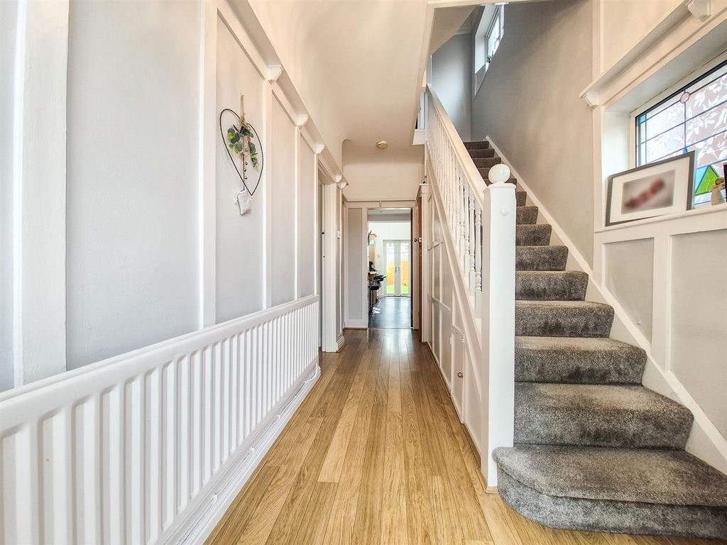 Property photo 2 of 33 Hallway