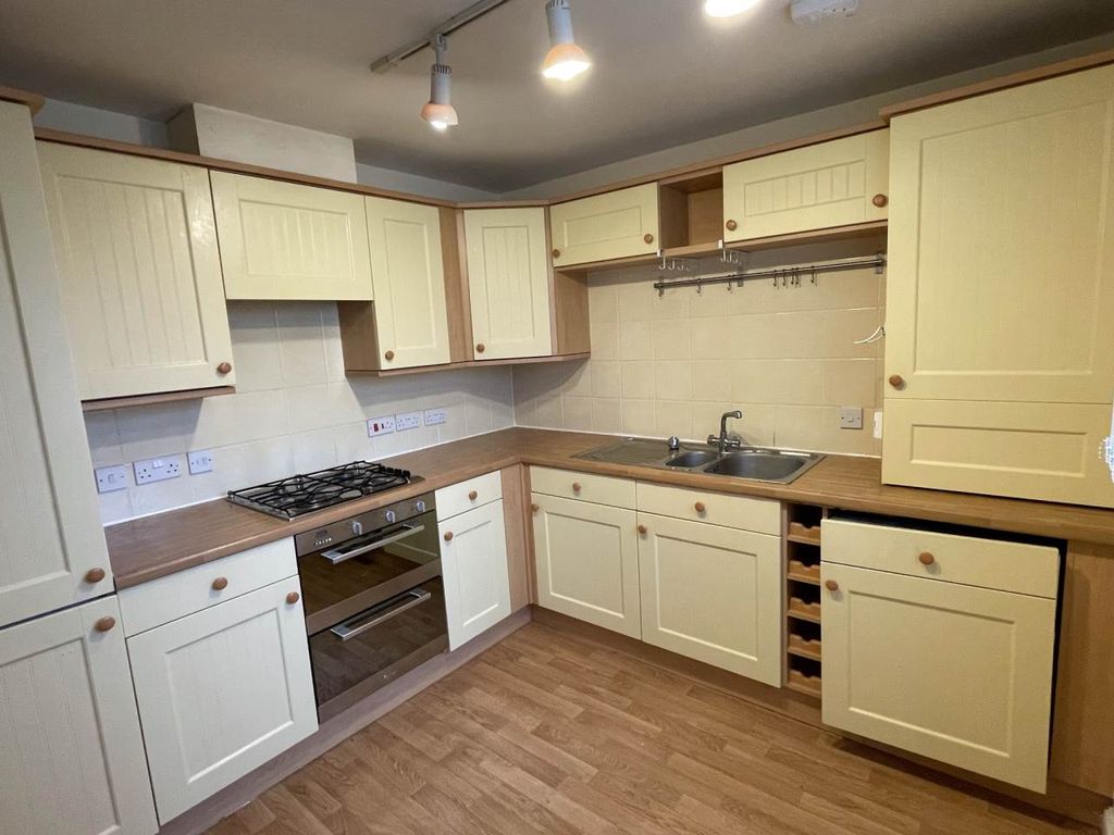 Property photo 3 of 7 Img_1426