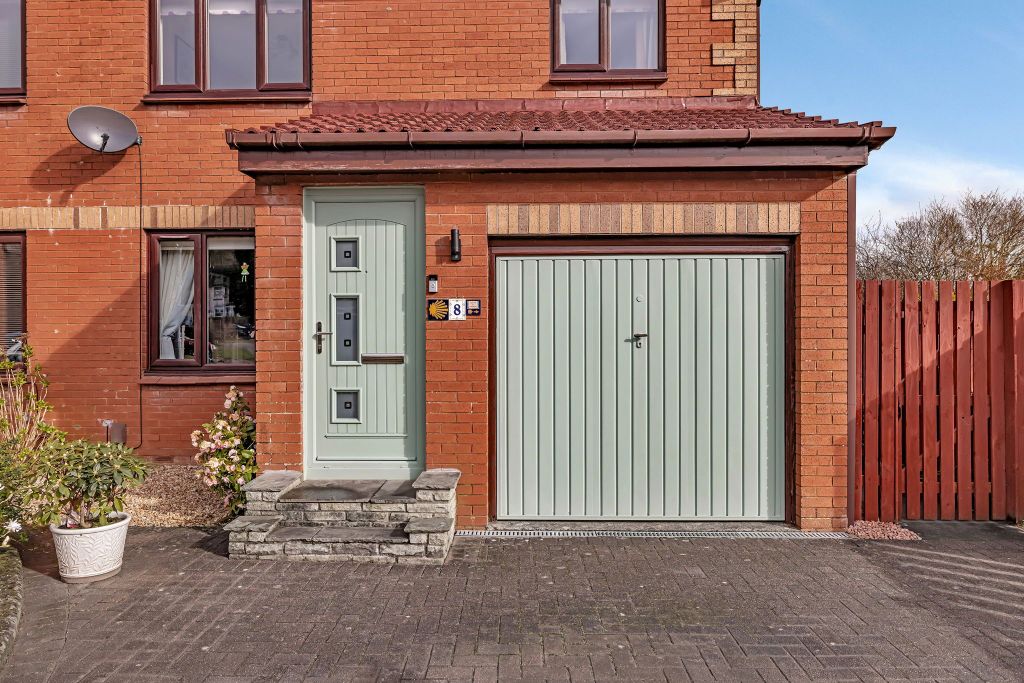 Property photo 2 of 39