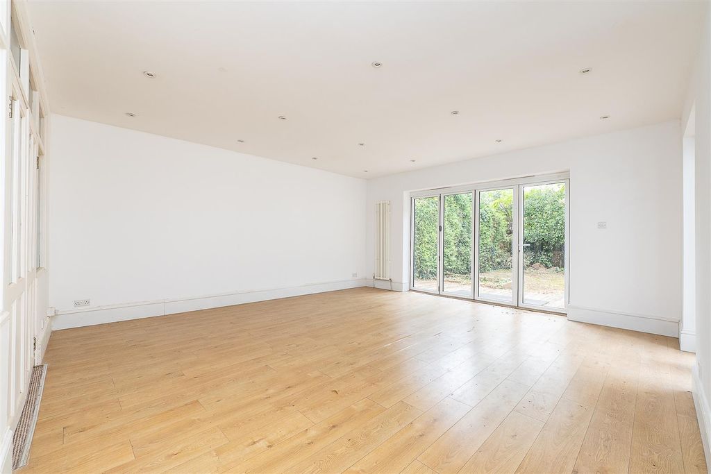 Property photo 1 of 11 Br-010.Jpg