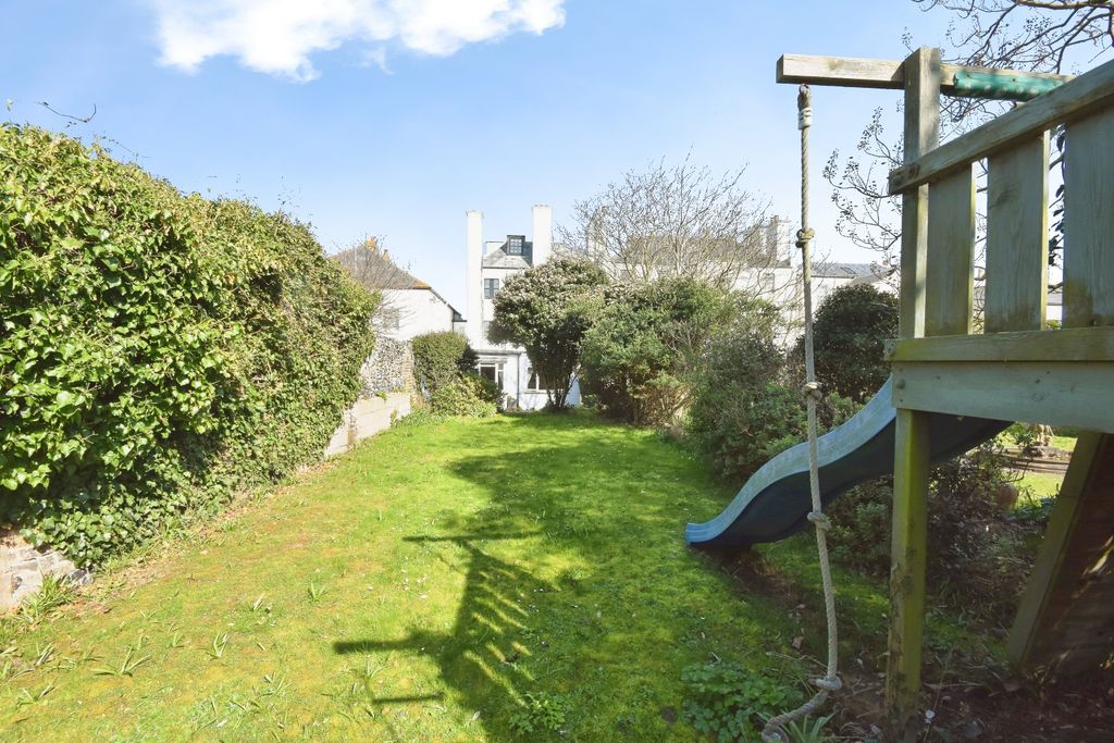 Property photo 3 of 15