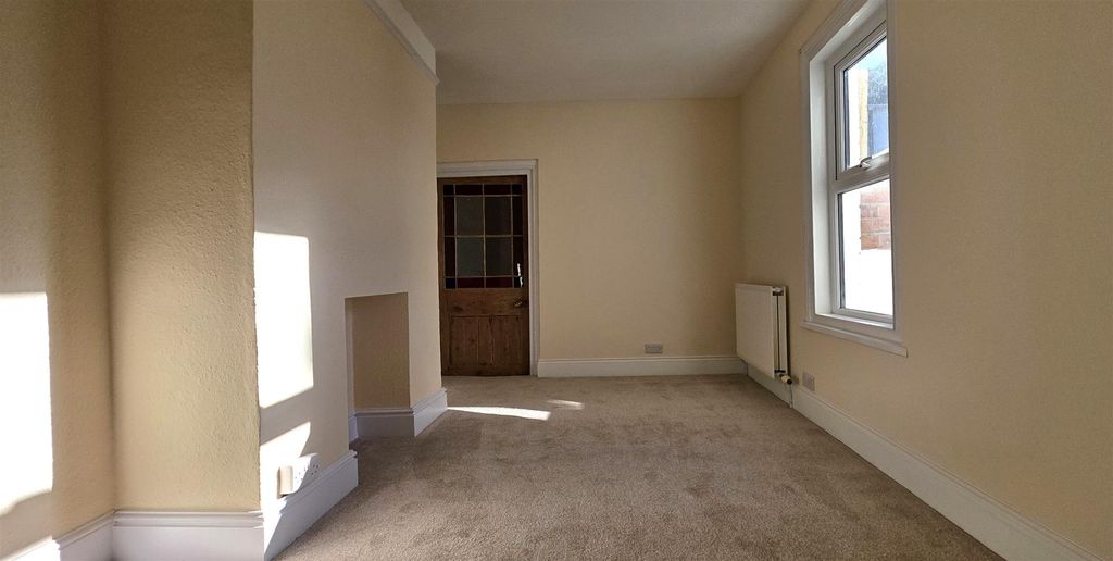 Property photo 3 of 7 Dining Room.Jpg