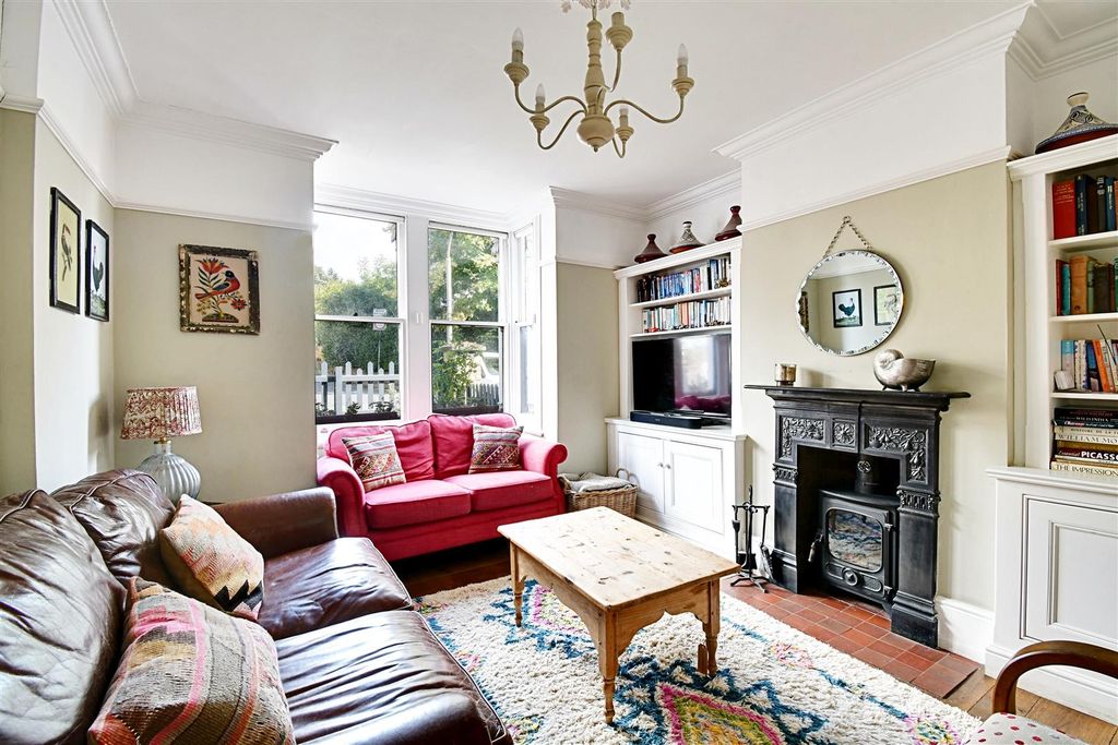 Property photo 2 of 30 Lounge 1.Jpg