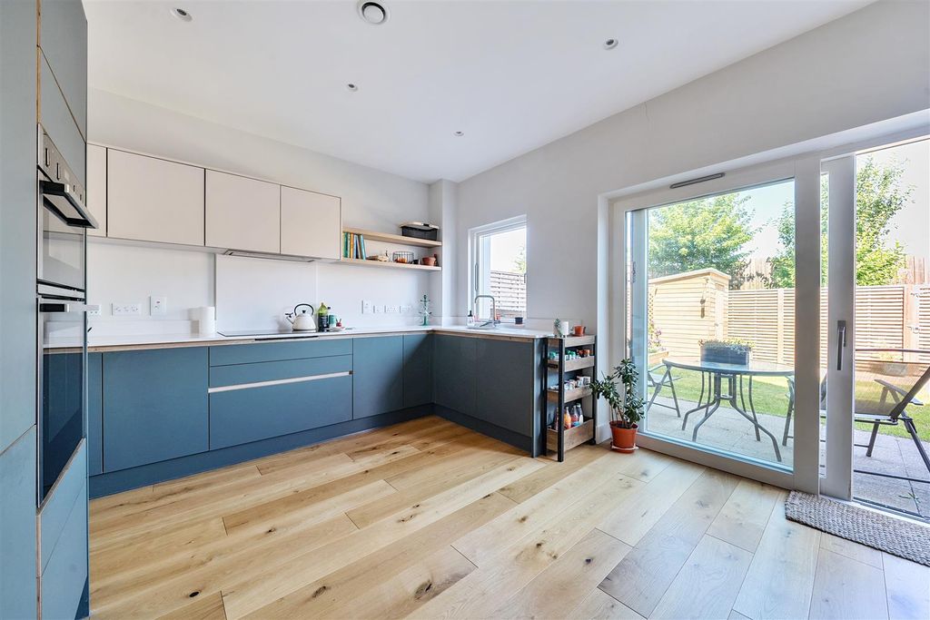 Property photo 2 of 19 1299059-11-682c877F2760F-Arw.Jpg