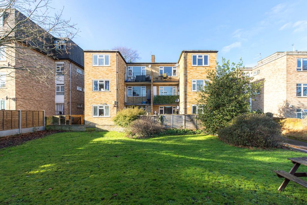 Property photo 2 of 9