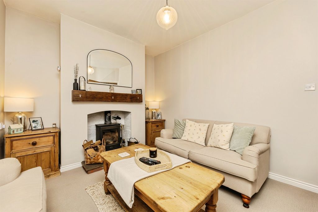 Property photo 3 of 23