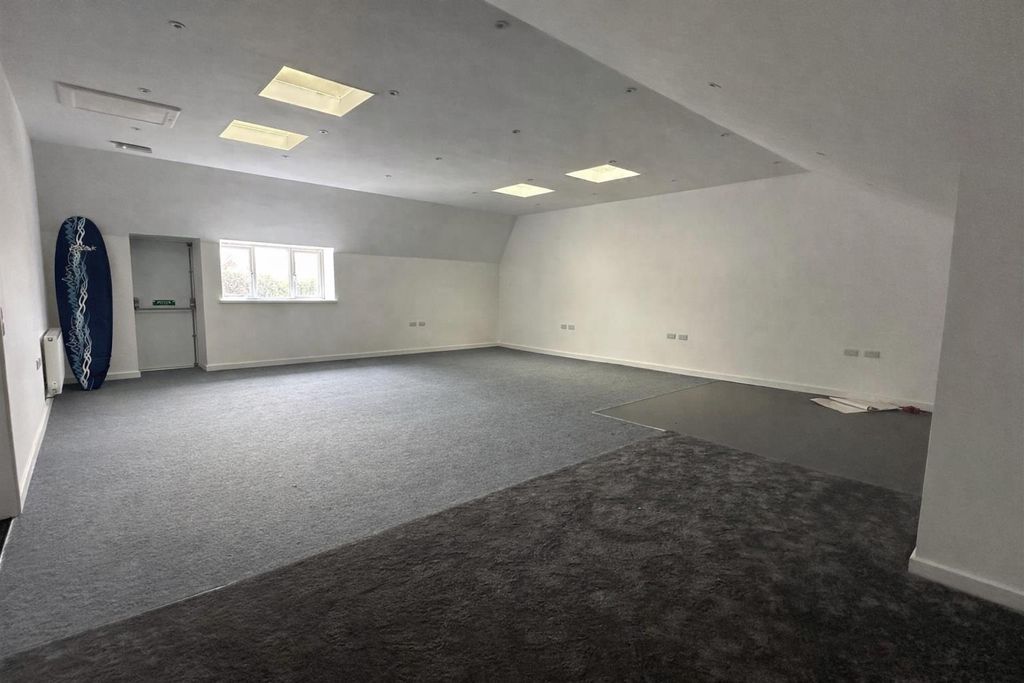 Property photo 1 of 7 Office 2.Jpg