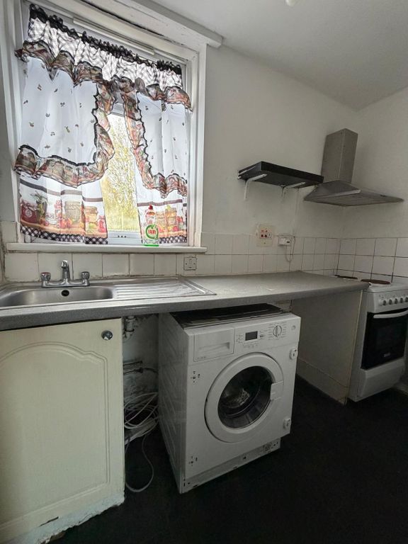 Property photo 3 of 4