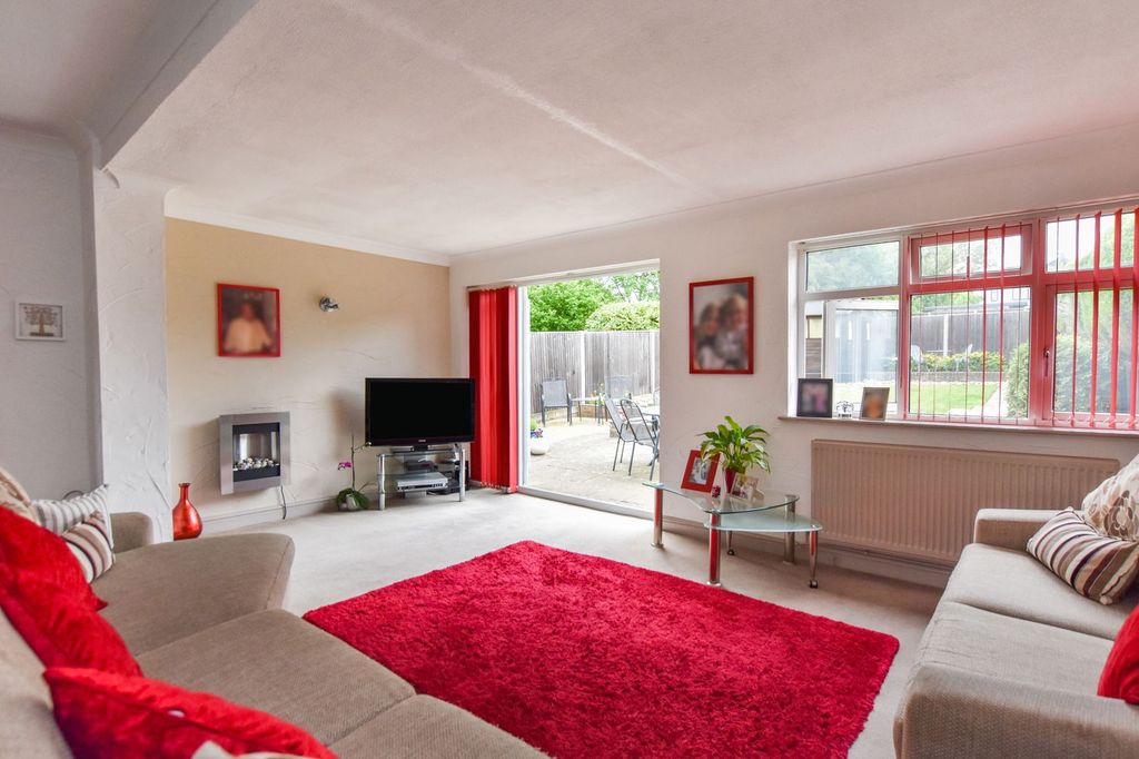 Property photo 3 of 36