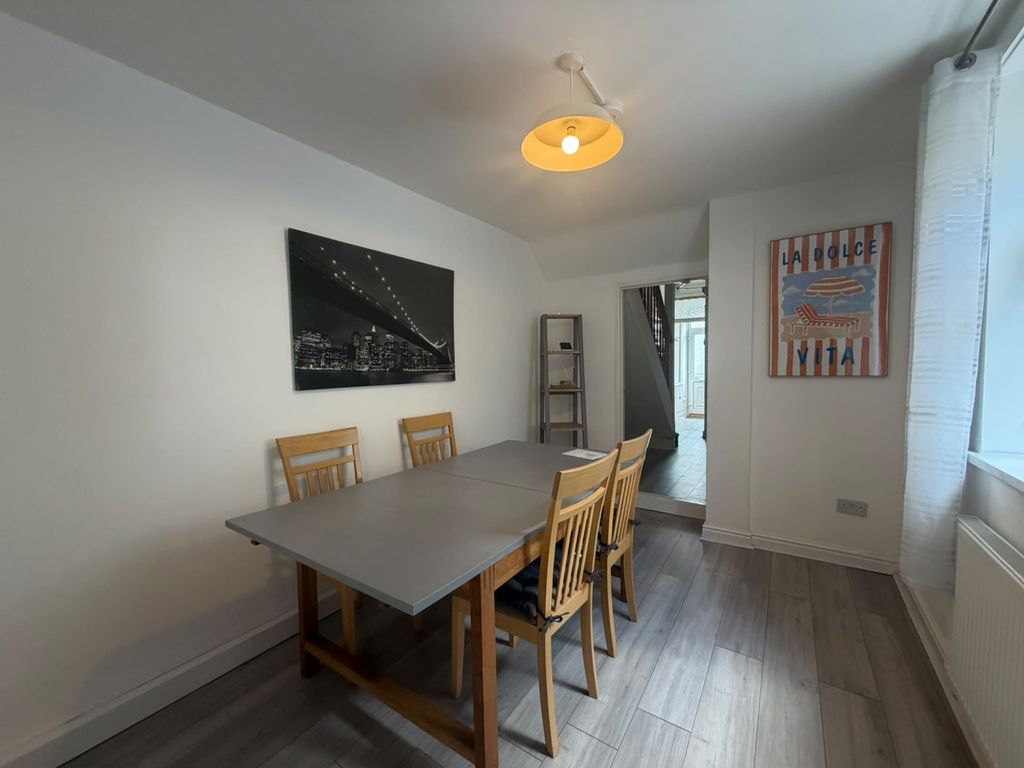 Property photo 3 of 7 86119808-ce51-4811-A8d1-4F23d91A383c