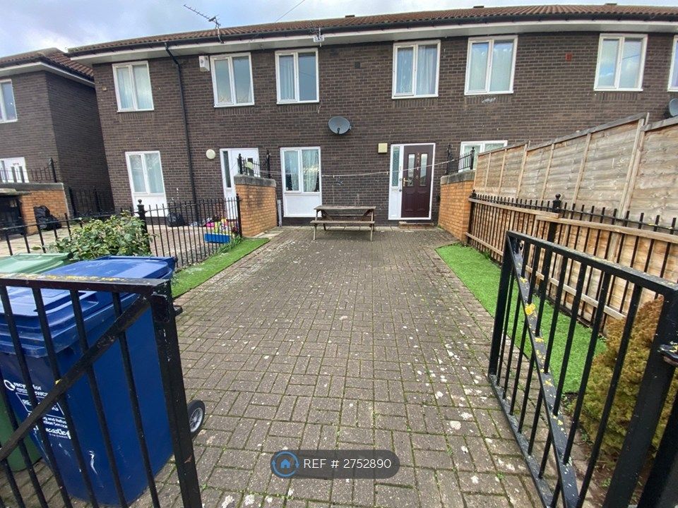 Property photo 2 of 13