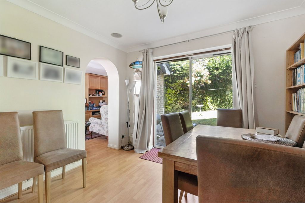 Property photo 2 of 7