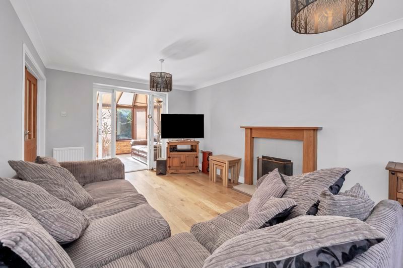 Property photo 2 of 18 Sitting Room